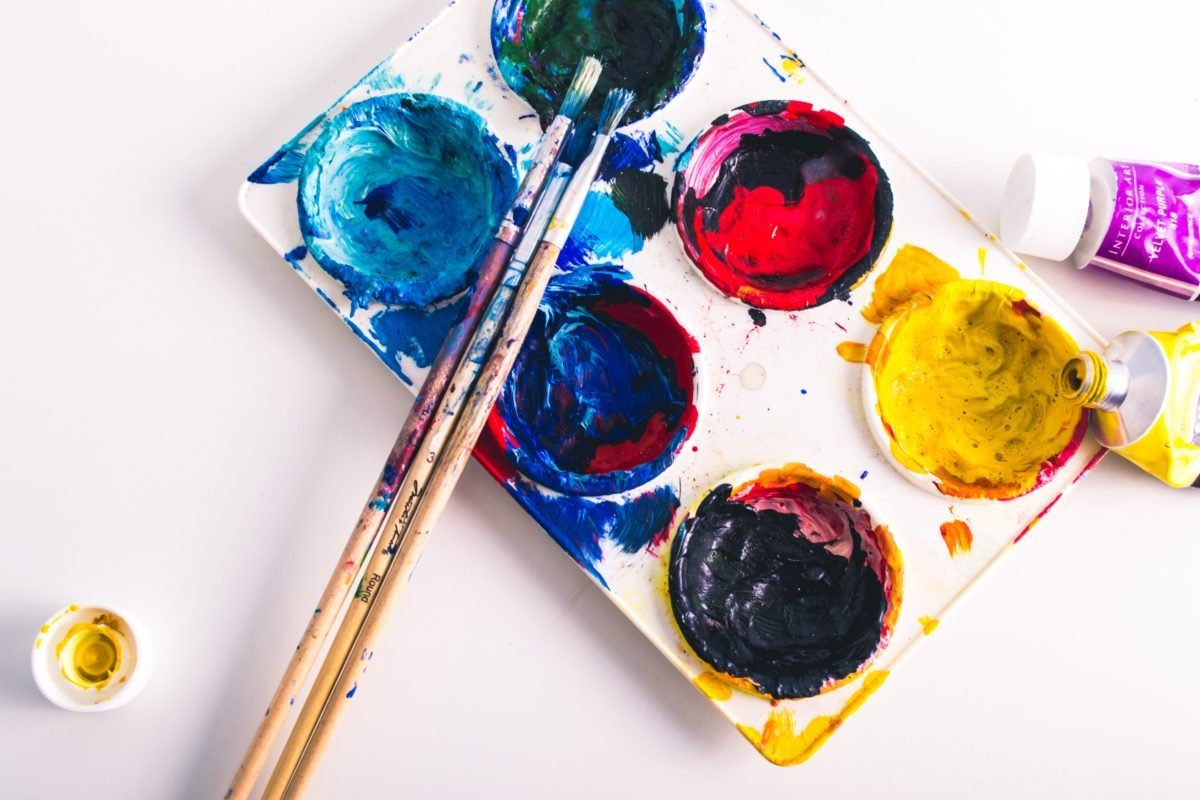 declutter-paints-ecoisanewblack